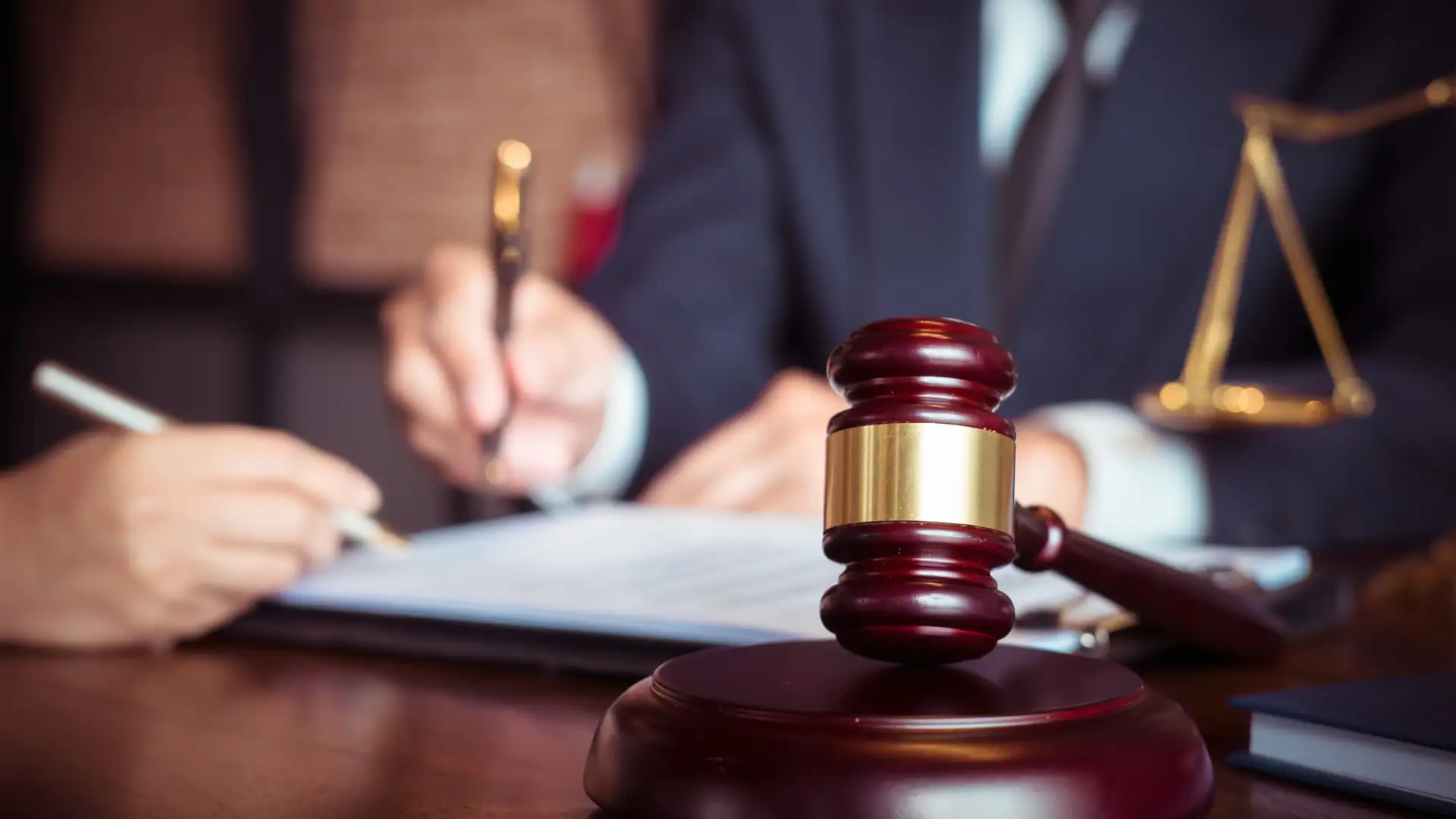 How to Choose the Right Personal Injury Lawyer for Your Case image 2