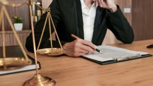 How to Choose the Right Personal Injury Lawyer for Your Case image raw