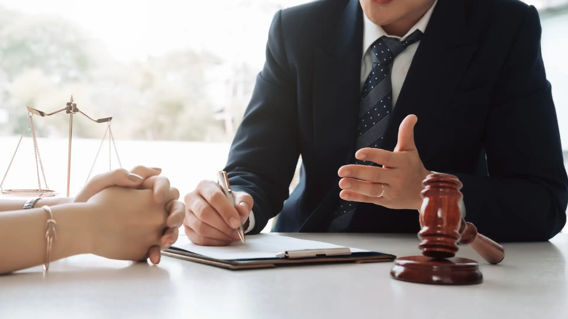 What Happens During a Personal Injury Lawsuit Trial_ Image 2